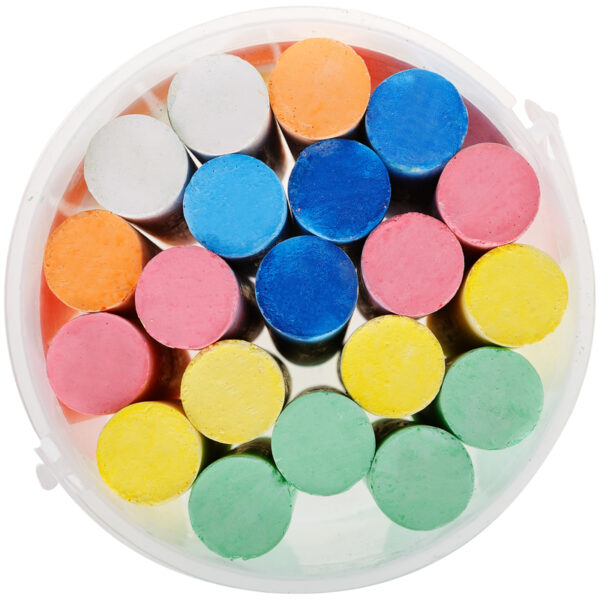 Мелки для асфальта Гамма "Мультики", цветные, 20шт., 6цв., круглые, пластиковое ведро