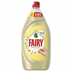 Средство для мытья посуды Fairy "Нежные руки. Ромашка и витамин Е", 1,35л (ПОД ЗАКАЗ)